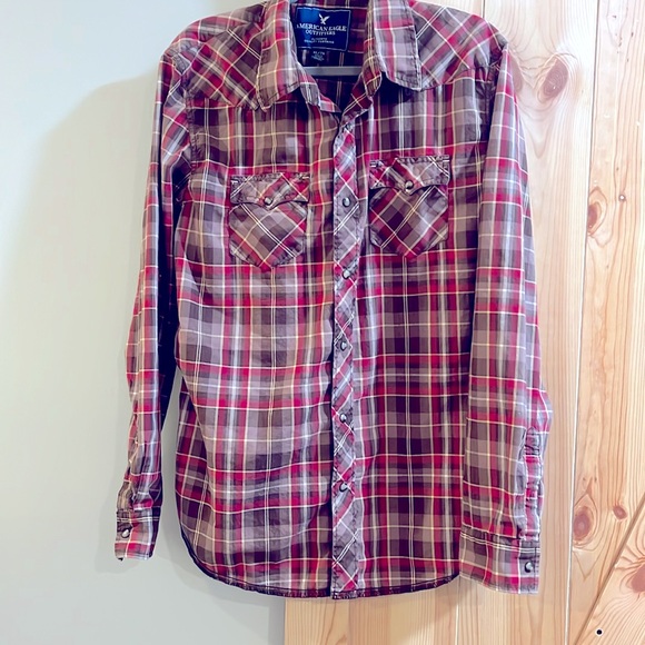 American Eagle Outfitters Red and Brown Plaid Shirt - Picture 1 of 9